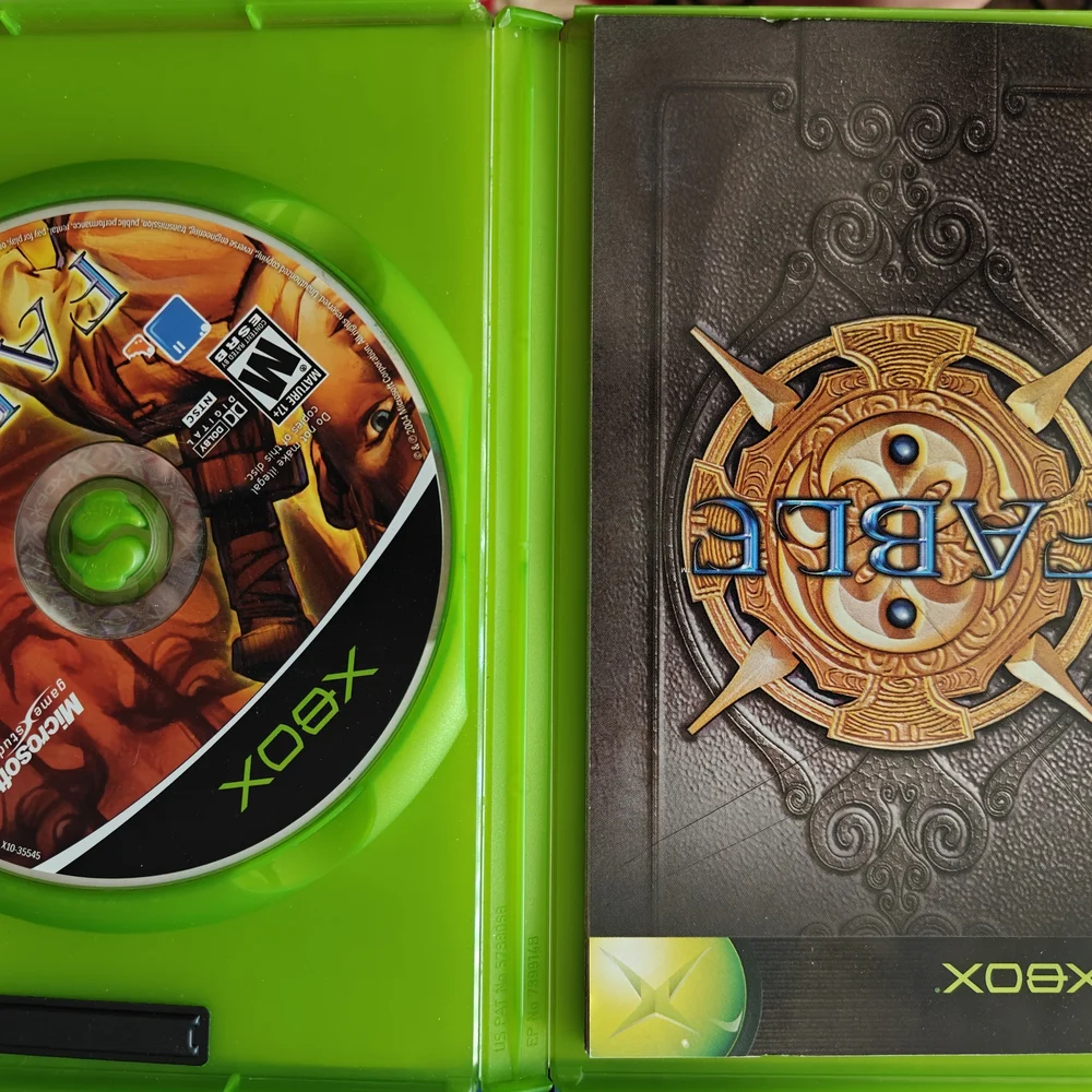 Nintendo Fable Video Game - Red and Green Cover